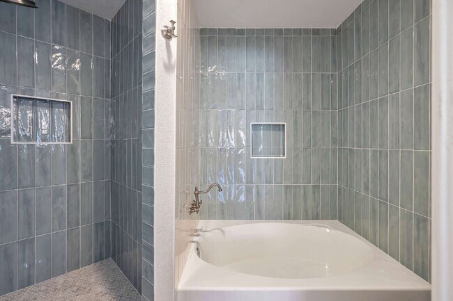 Building Photo - Biltmore Area Condo with Camelback Mountain View!