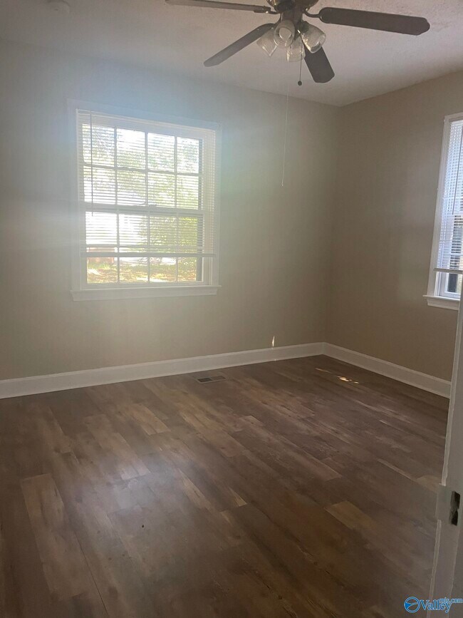 Building Photo - 2018 Sewanee Rd SW