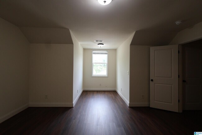 Building Photo - 962 Lennox Blvd