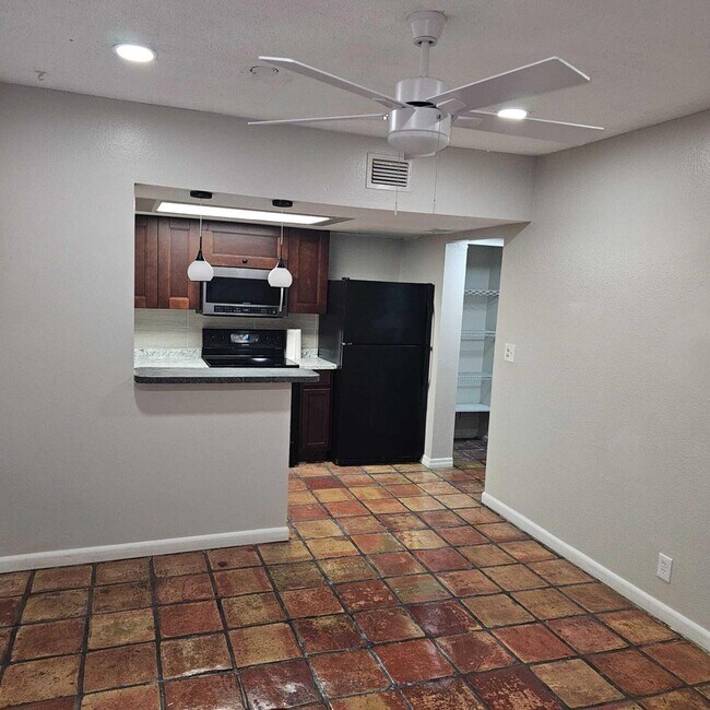Building Photo - 1358 Silverado