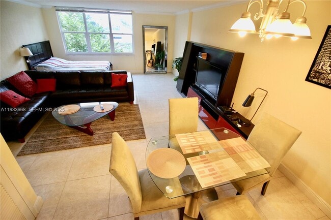 Building Photo - 2501 S Ocean Dr