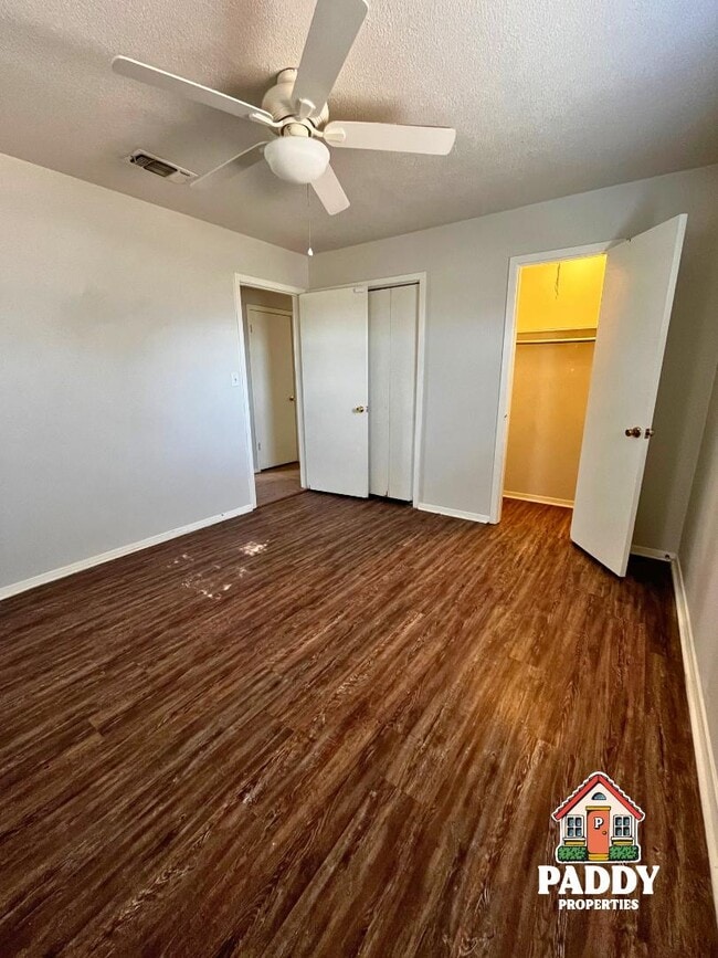 Building Photo - 102 Farm to Market 1001