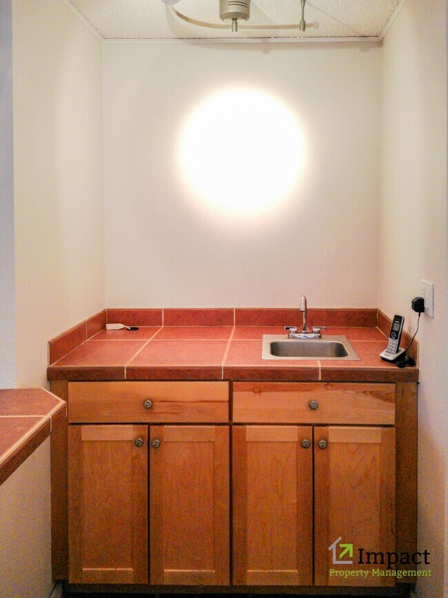 Building Photo - 5005 Sunbird Cliffs Dr