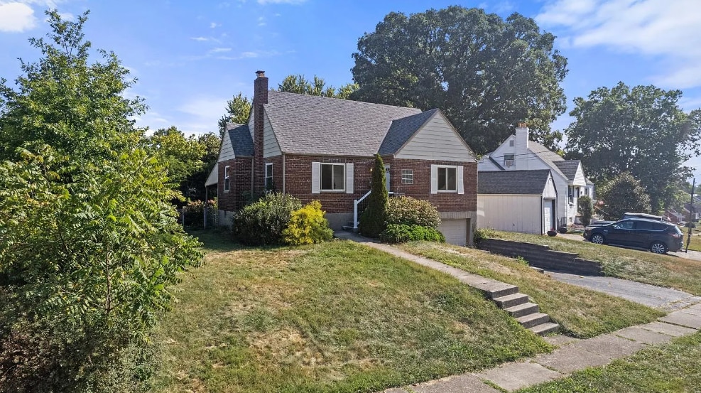 Building Photo - 5592 Raceview Ave