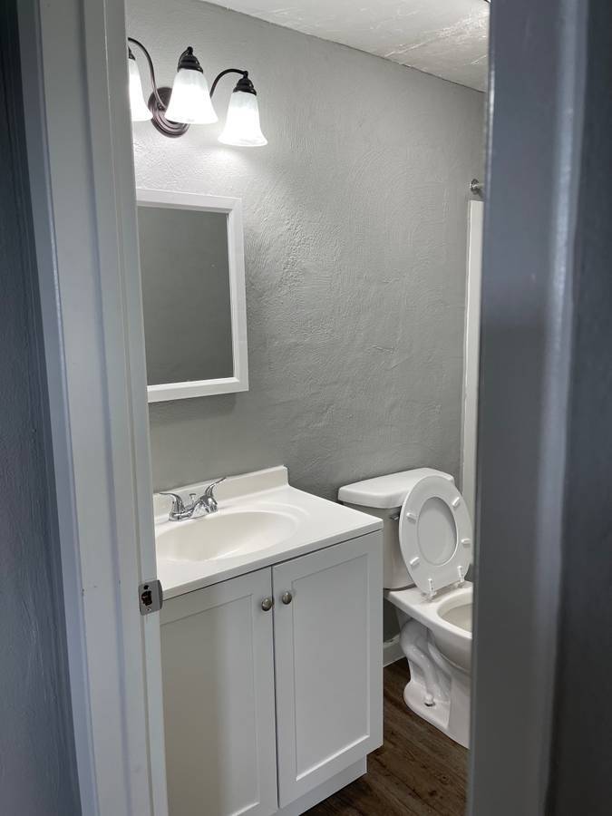 Building Photo - 2740 E Phylbeck Ave