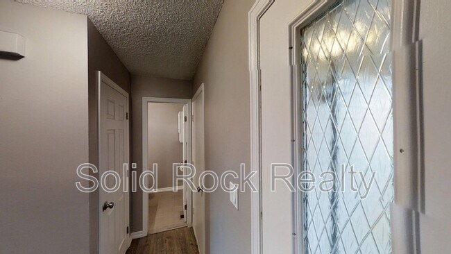 Building Photo - 2309 Lexington Village Ln