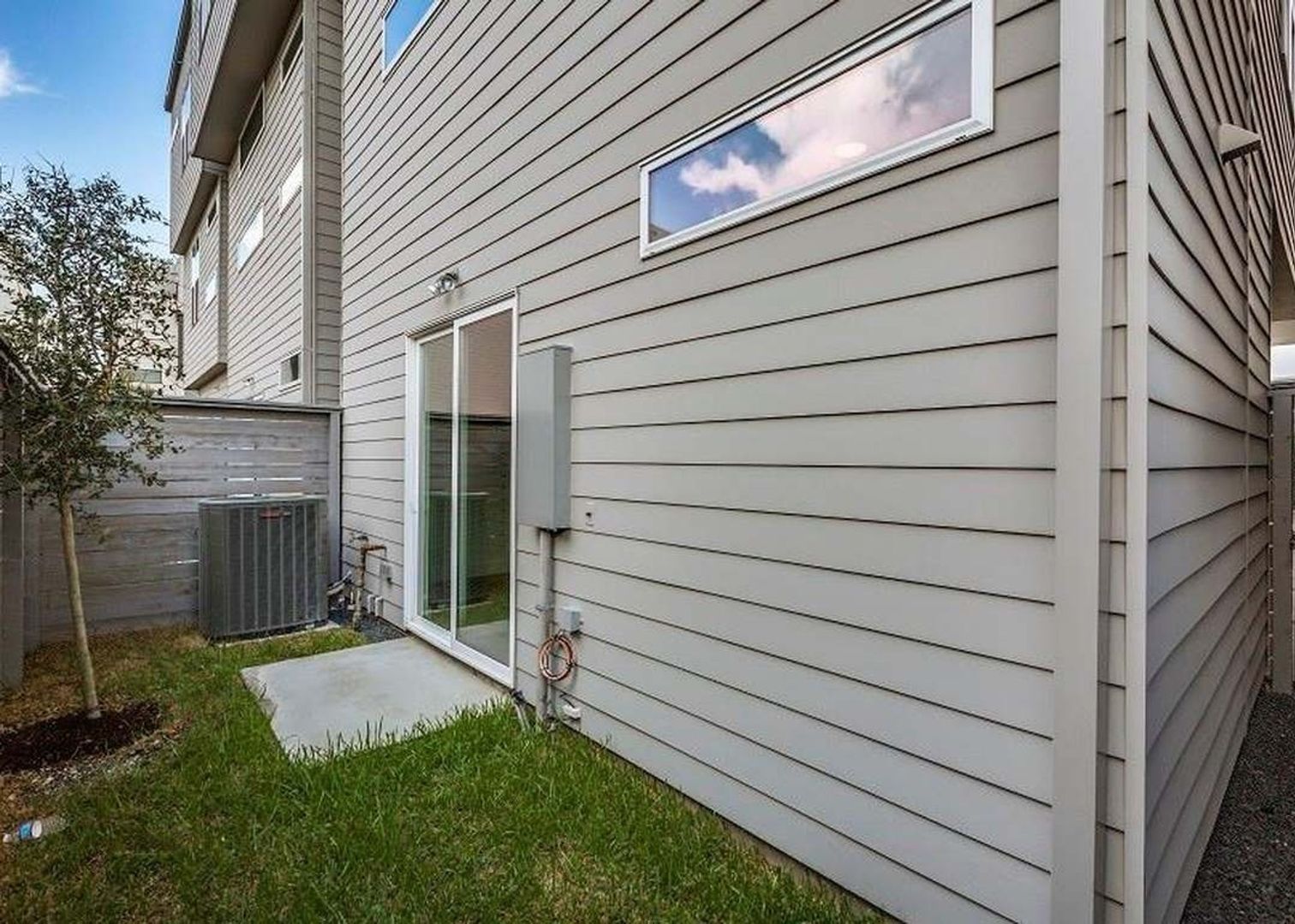 Building Photo - 5866 E Post Oak Ln