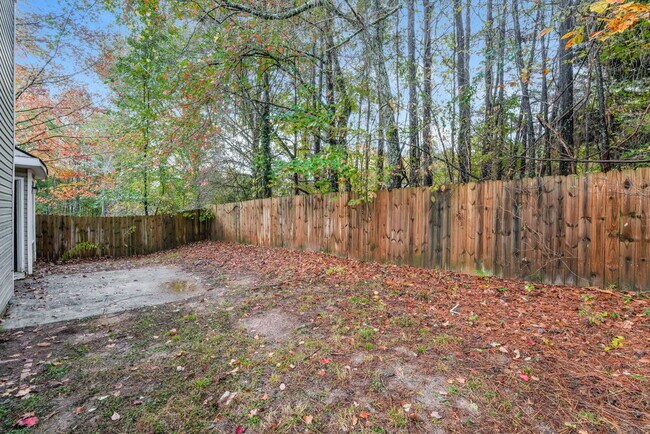 Building Photo - 871 Louisa Ln