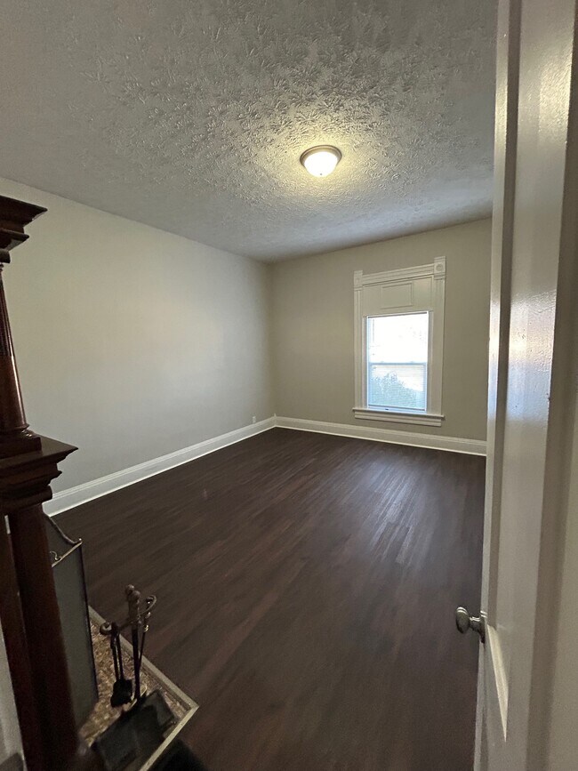 Building Photo - 709 N Jefferson St