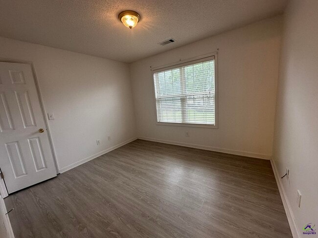 Building Photo - 282 Northridge Dr