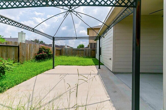 Building Photo - 20114 Brookwood Holw
