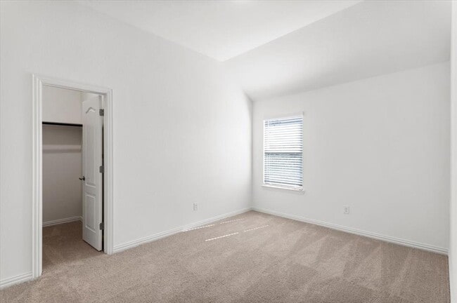 Building Photo - 1429 Cole Ests Dr