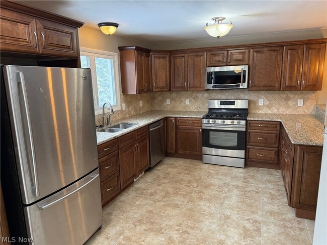 Building Photo - 2021 Aldersgate Dr