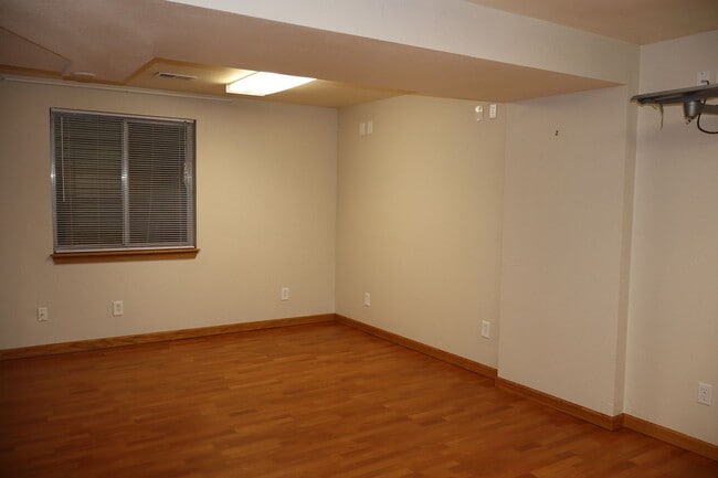 Building Photo - Live Large in Fort Collins – 5BR Home + $2...
