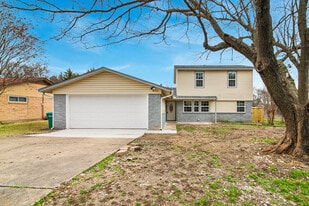 Building Photo - 813 S Valentine Dr