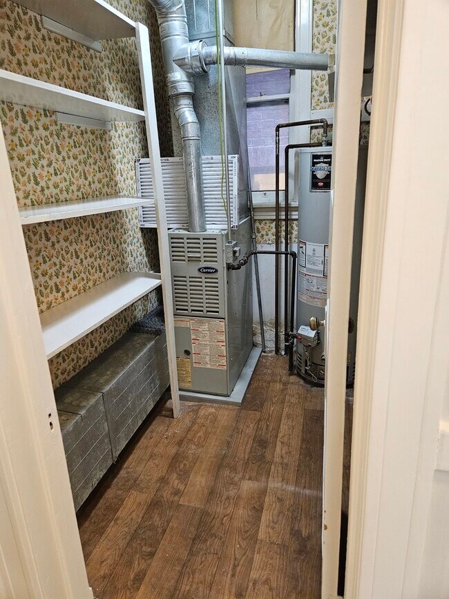 Building Photo - 3507 N Damen Ave