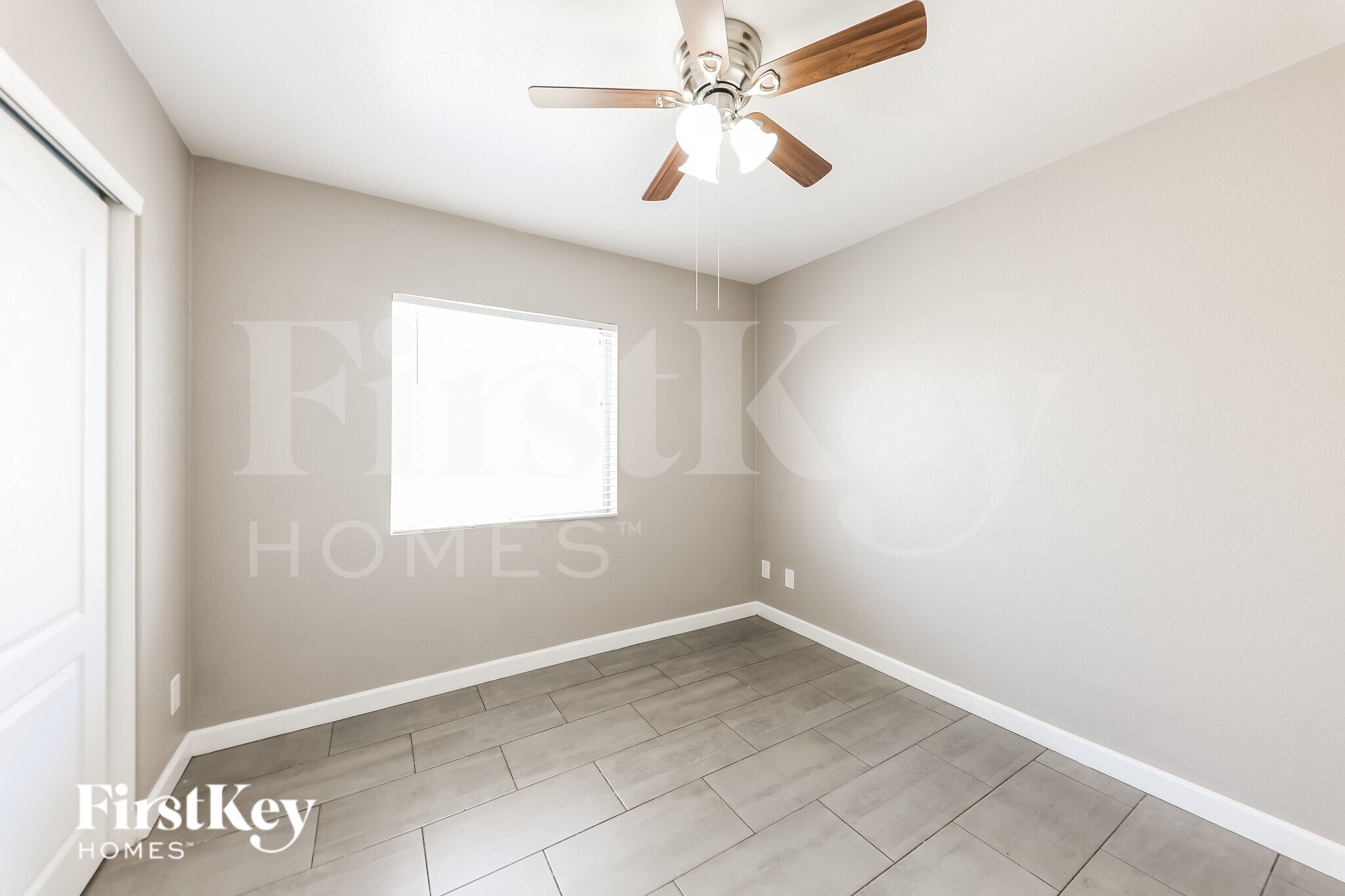 Building Photo - 4855 W North Ln