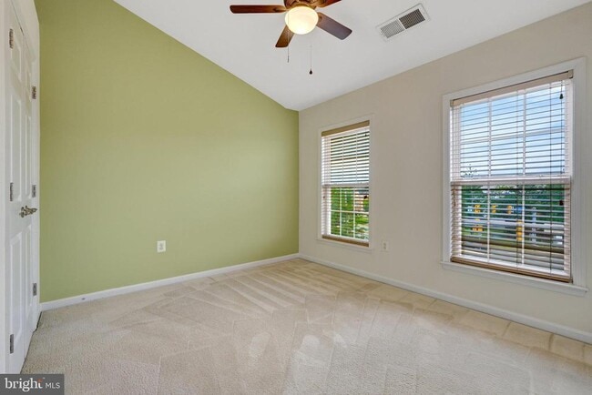 Building Photo - 2451 Silk Ct
