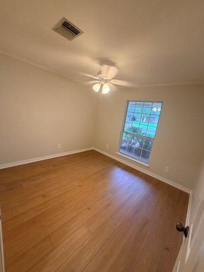 Building Photo - Gorgeous 4 Bedroom Home in Ellerbe Woods