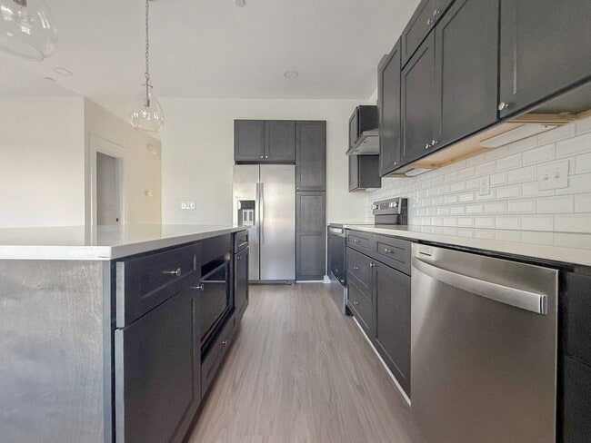 Building Photo - Modern 3-Bedroom Home with Flex Room, Pool, and Pickleball Court