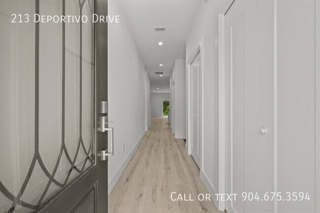 Building Photo - 213 Deportivo Dr