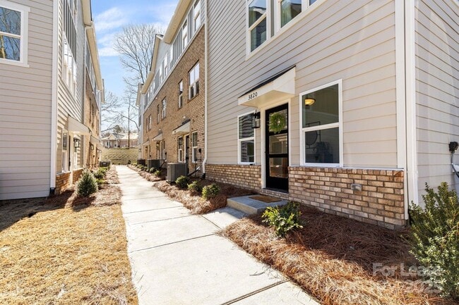 Building Photo - 3808 Odom Wy