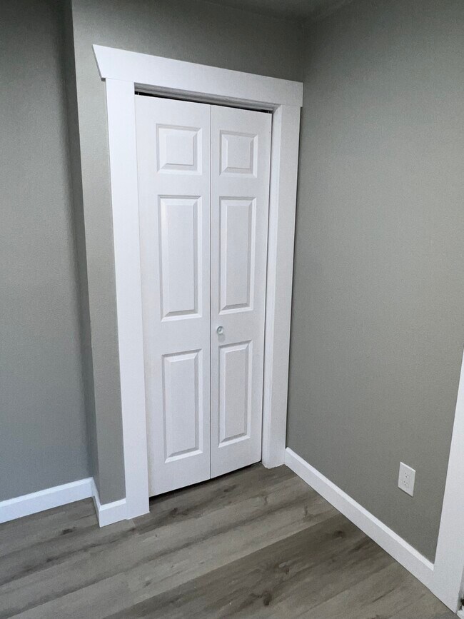 Building Photo - 1912 S 17th St