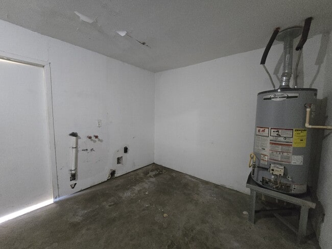 Building Photo - 7510 Hummingbird Ln