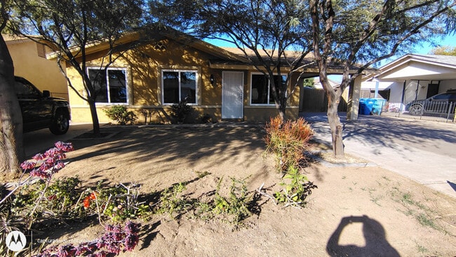 Building Photo - 7038 W Fillmore St