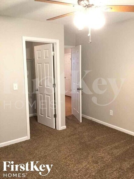 Building Photo - 123 Salt Meadow Ln