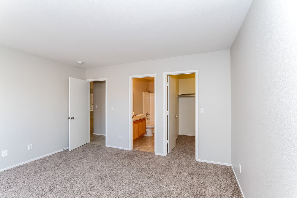 Building Photo - 1024 Sky Forest Dr