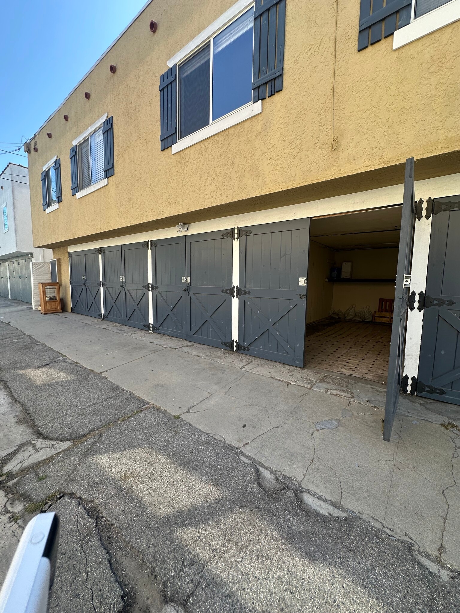 Building Photo - 76 Granada Ave