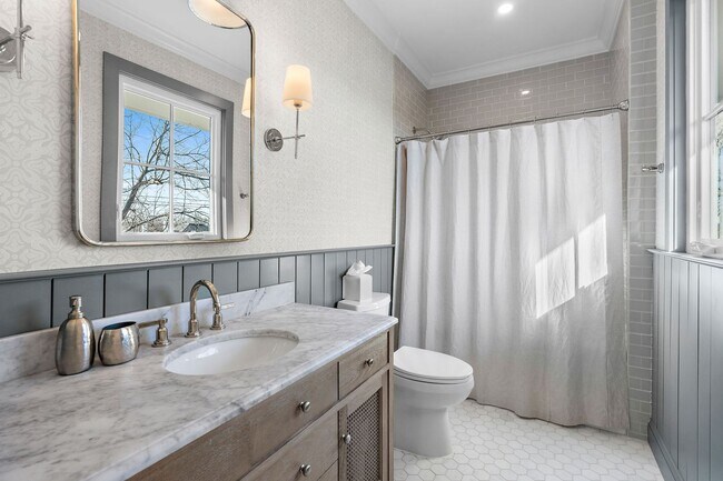 Building Photo - AVAILABLE NOW. High end custom home for lease. $12,500 per month. 6 Bed 6 Bath with Great Outdoor...