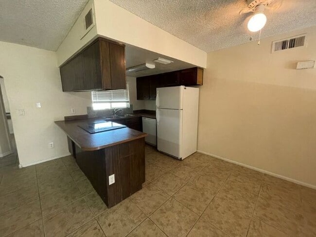 Building Photo - 4542 E Southern Ave