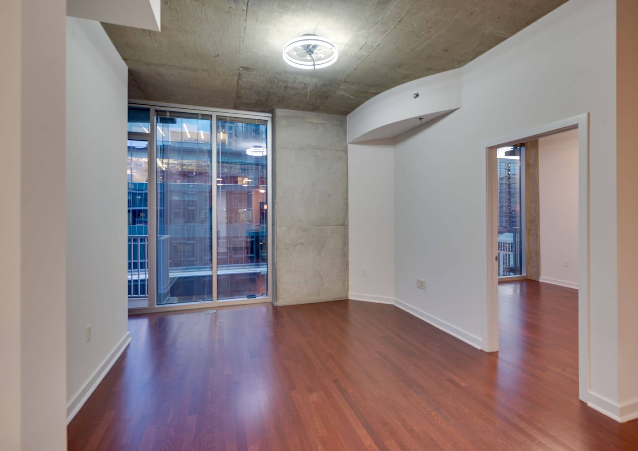 Building Photo - 301 Demonbreun St