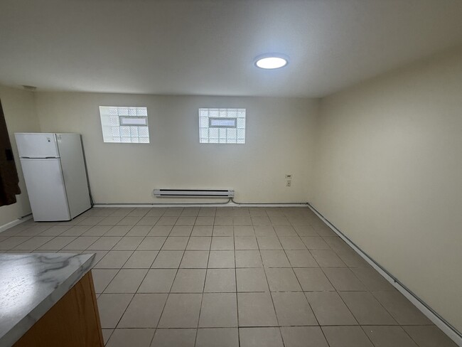 Building Photo - 5218 W Crystal St