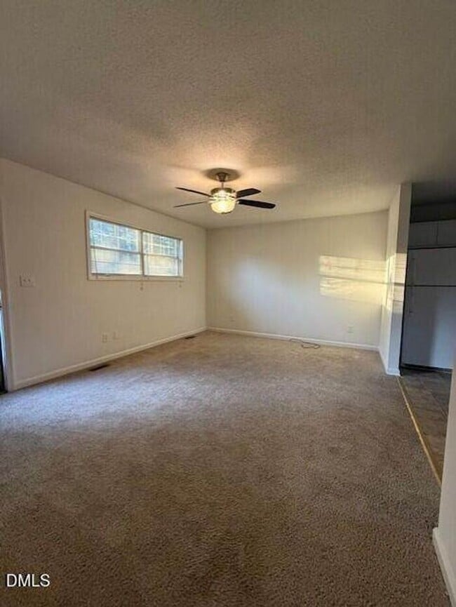 Building Photo - Adorable 2 bed Duplex in Wake Forest! Close to Downtown!