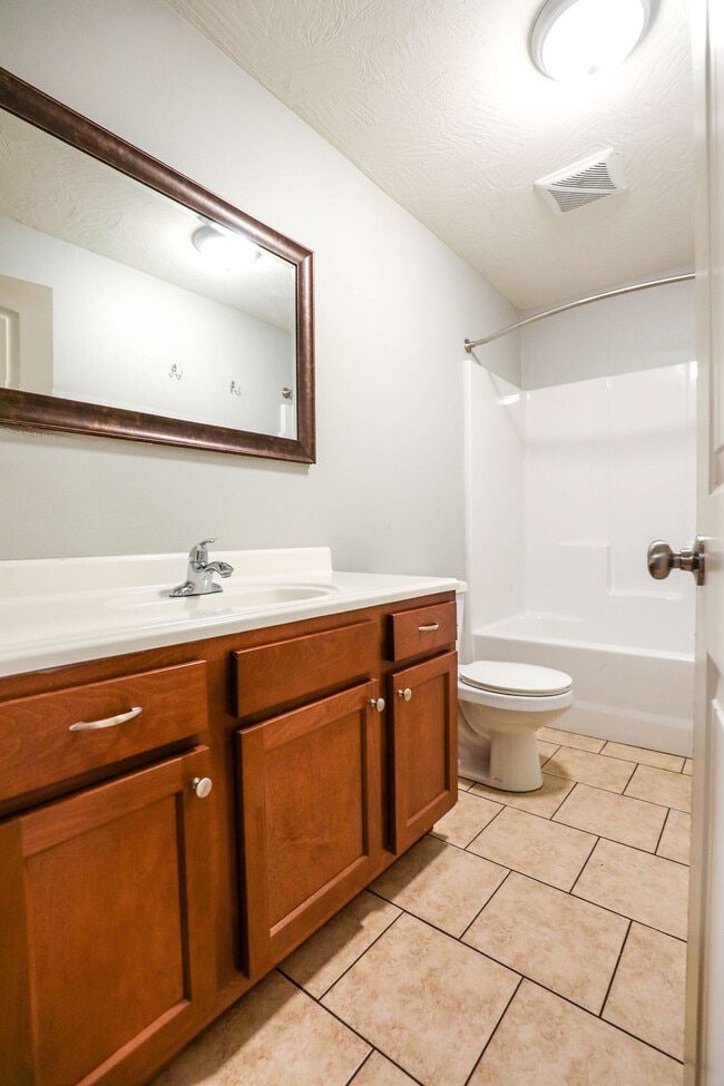 Building Photo - 1330 S Pennsylvania Ave