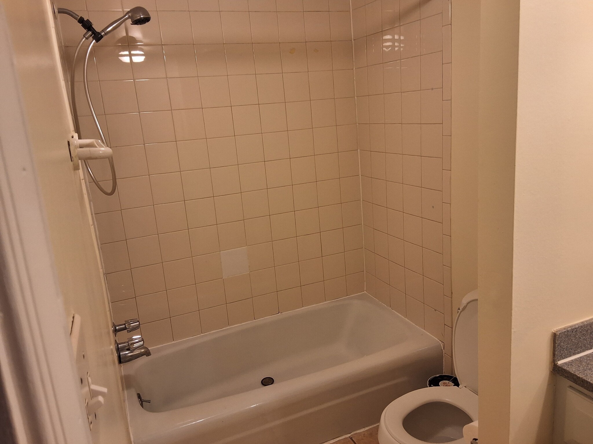 Bathroom - 8417 Greenbelt Rd
