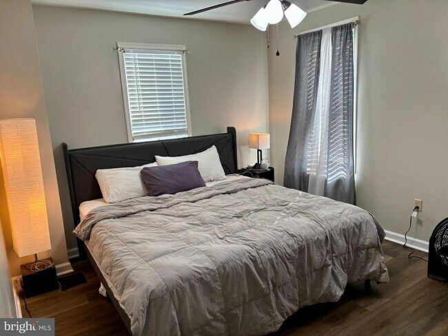 Building Photo - 3 Grape St