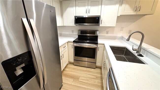 Building Photo - 804 Mohawk Pkwy