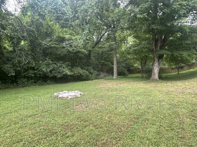 Building Photo - 328 Jacksonian Dr