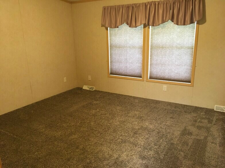 Building Photo - 15073 Dunnings Hwy