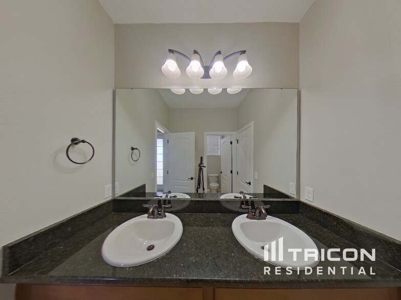 Building Photo - 4257 Foxhound Dr