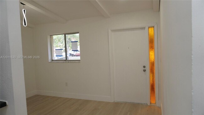 Building Photo - 10722 La Placida Dr