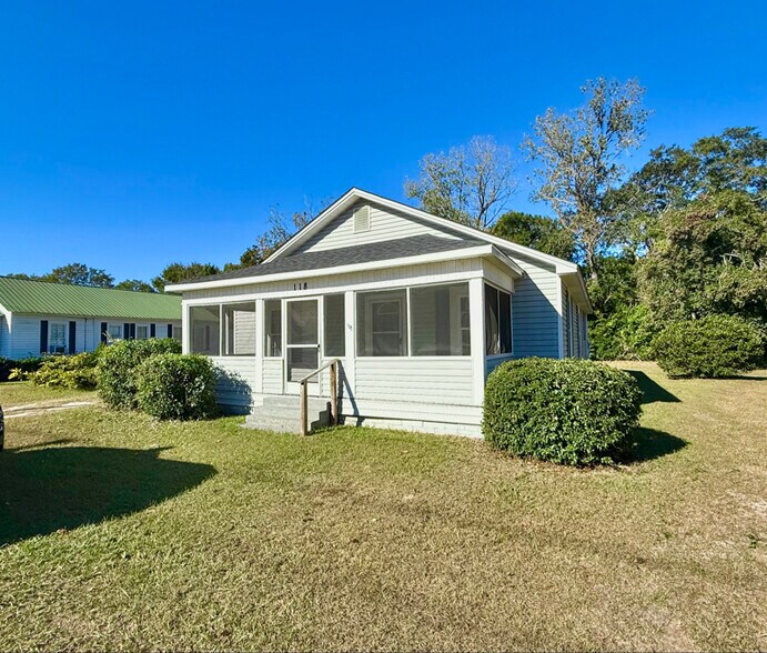 Primary Photo - 118 S Tillman St