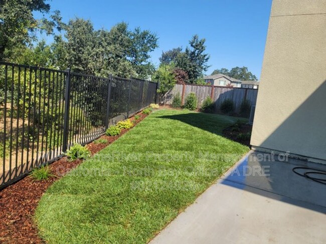 Building Photo - 1581 Country Manor Dr