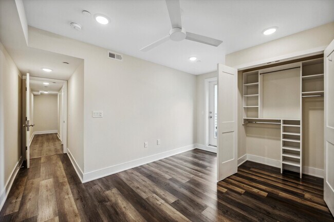 Building Photo - 1804 W Berks St