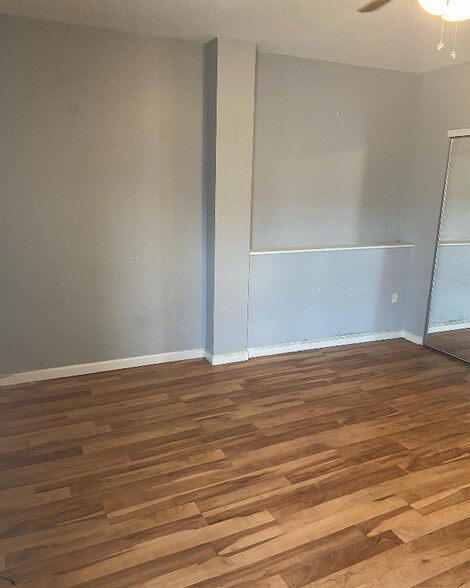 Building Photo - 5235 Woodland Ave