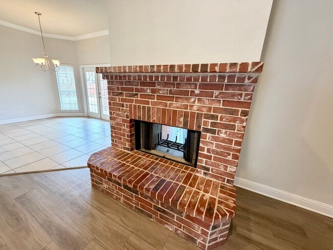 Building Photo - Spacious 3 Bed / 2 Bath Home in Midway ISD